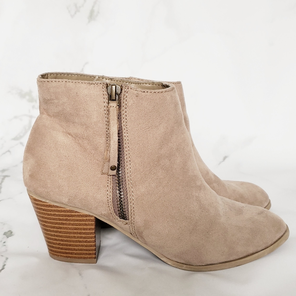 Express Taupe Tan ankle booties